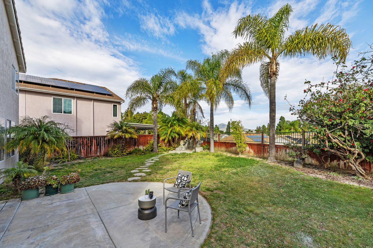 Ardilla Place backyard
